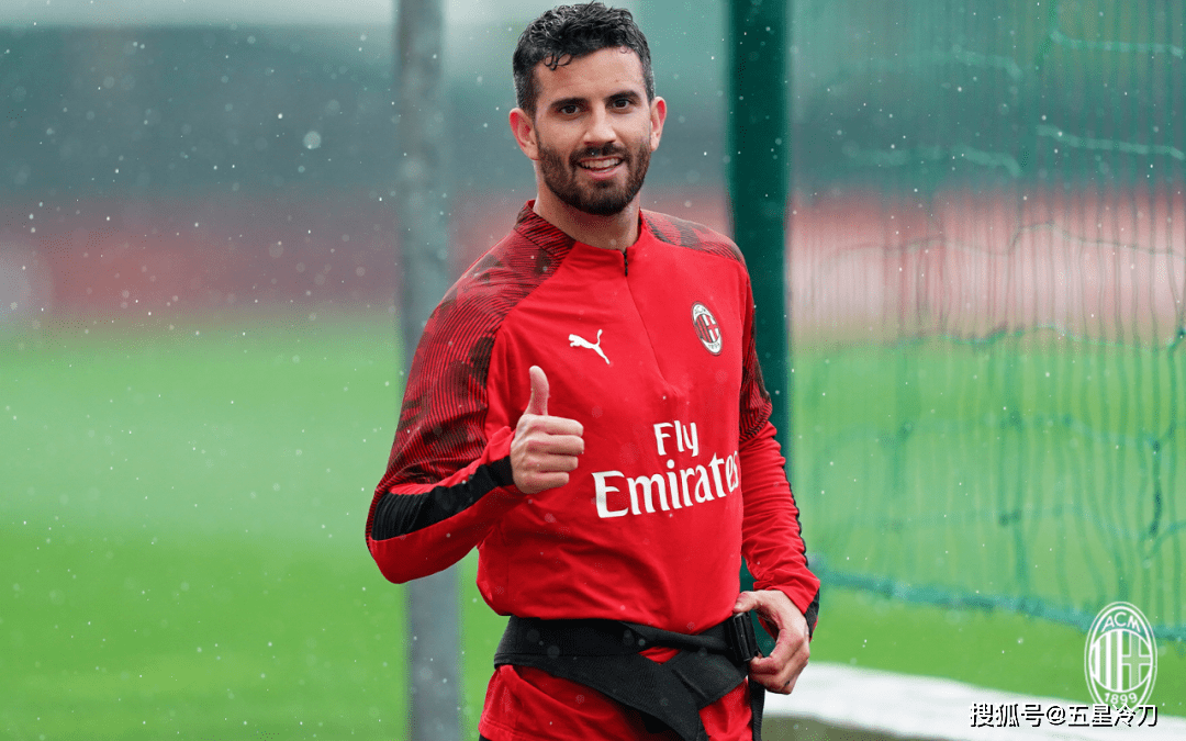 转会期AC米兰调整名单以备国王杯辽宁本钢今夜调整名单,连对手都承认:AC米兰窗口期外线爆发 转会期AC米兰调整名单以备国王杯辽宁本钢今夜调整名单,连对手都承认:AC米兰窗口期外线爆发